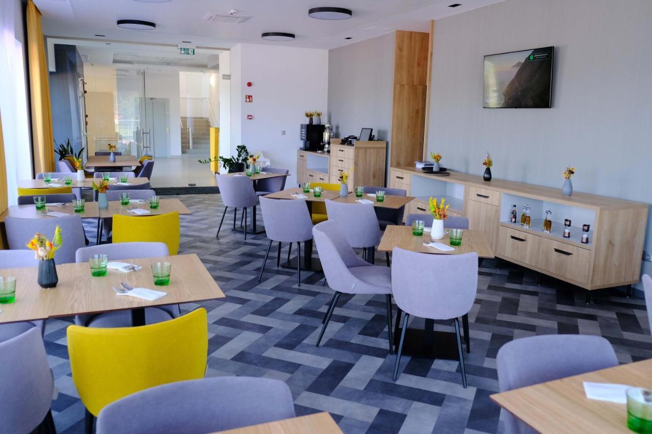 Kiraly Park Hotel 솜버트헤이 외부 사진