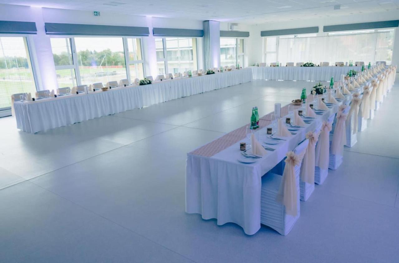 Kiraly Park Hotel 솜버트헤이 외부 사진